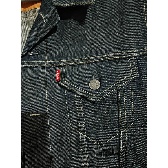 Levi's Classic Trucker jean jacket NWOT Men's Small Dark wash - Picture 2 of 8